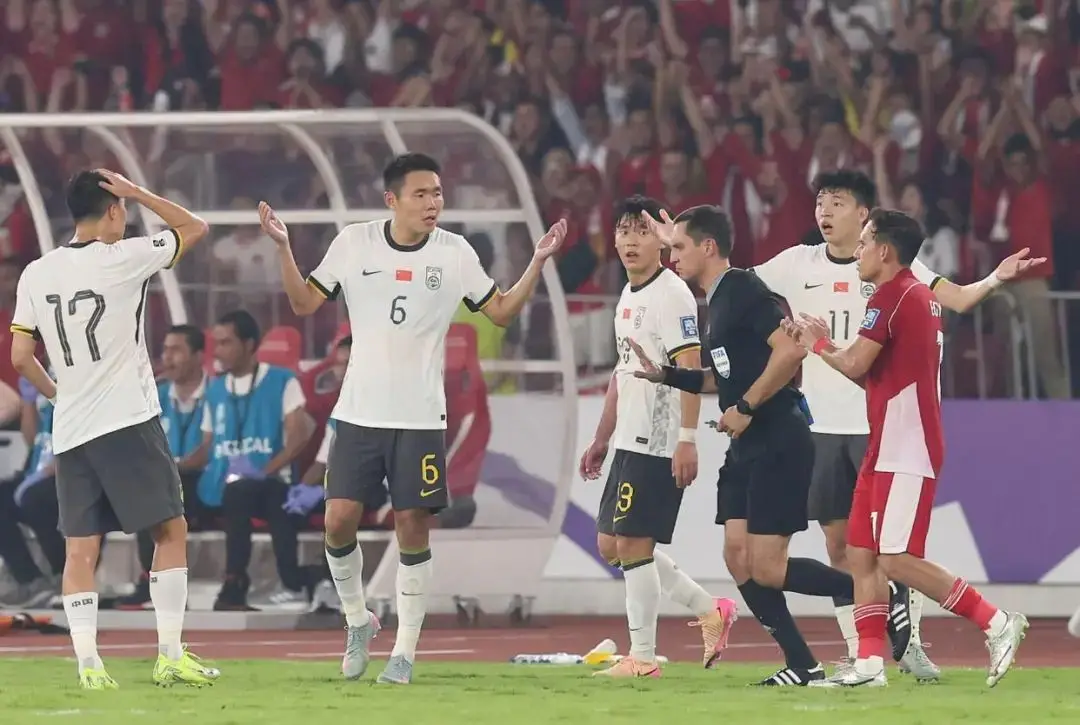 World Cup Mở Rộng: Italy Lo Âu, Chile & Trung Quốc Thảm Bại - Ai Là Nạn Nhân?